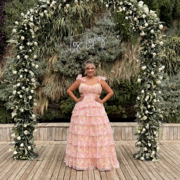 Mac Duggal Sleeveless Floral Cutout Ballgown - Picture 5 of 6